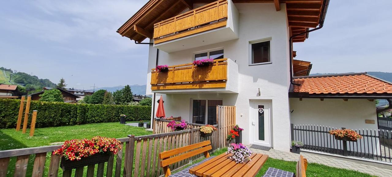 Alp-In Lodges Kaprun Exterior photo